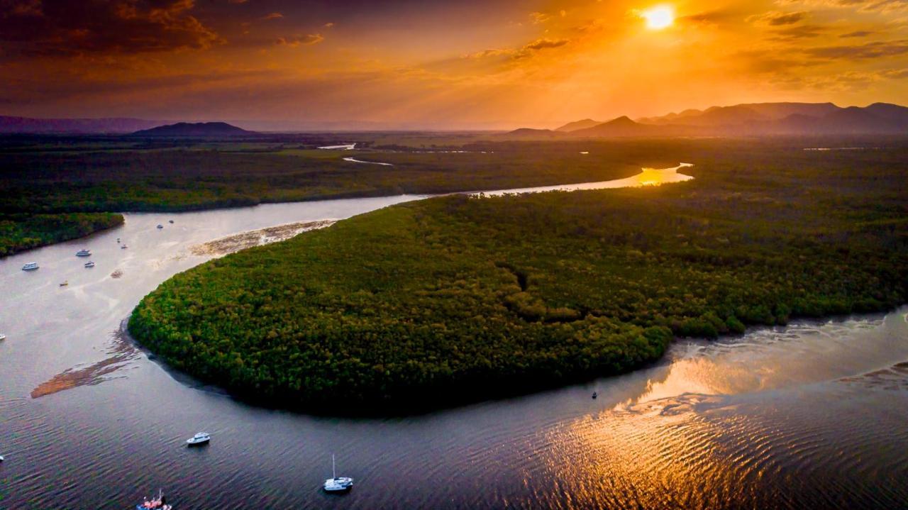Lucinda Fishing Lodge Екстериор снимка