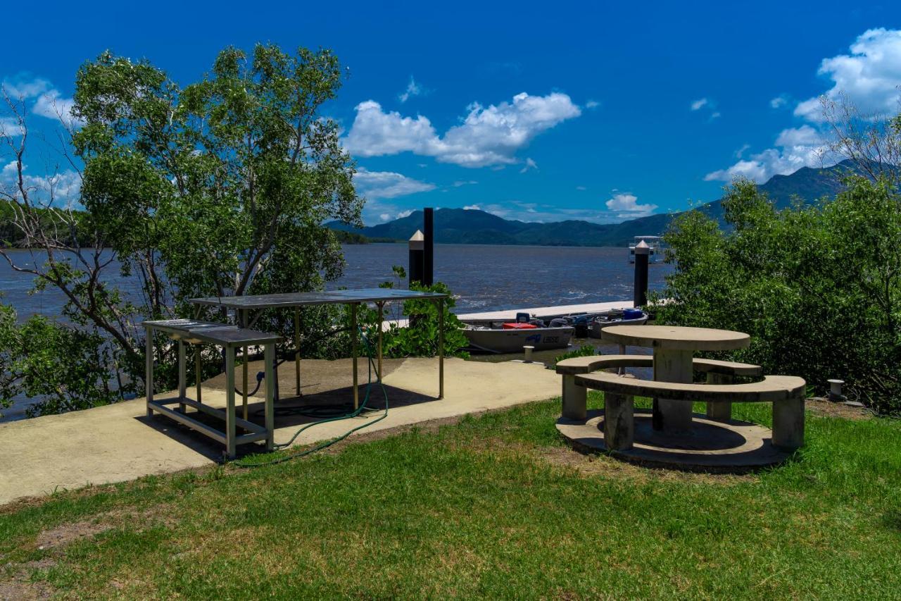 Lucinda Fishing Lodge Екстериор снимка